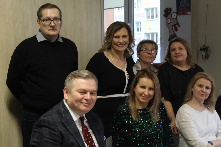 1.Zastępca Burmistrza Miasta i Gminy Gryfino wraz z uczestnikiem oraz kadrą ŚDS w Gryfinie