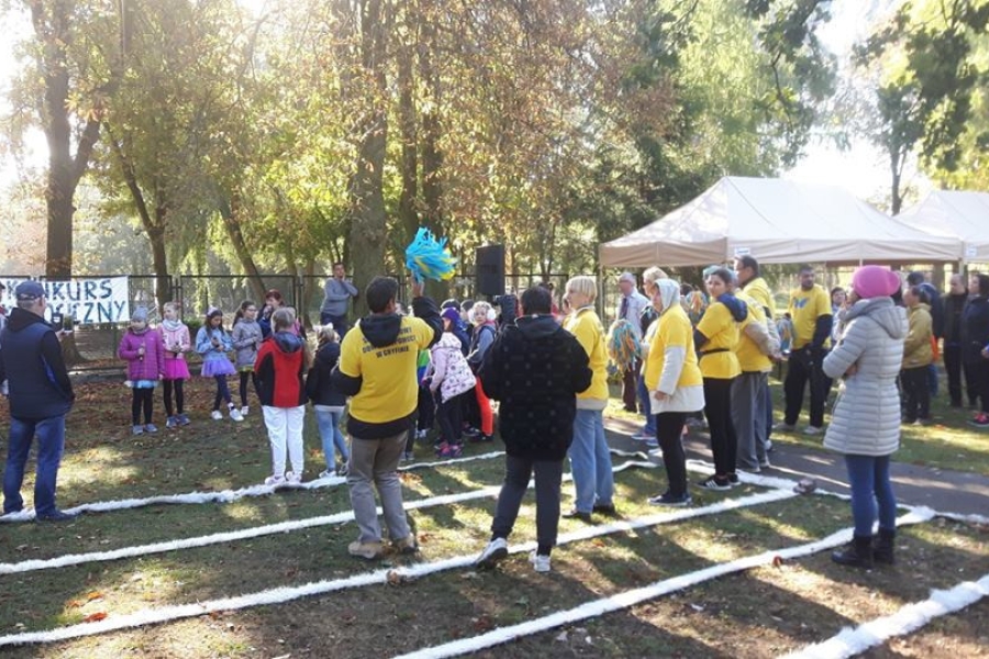 Grupa uczestników konkursu ekologicznego reprezentująca ŚDS
