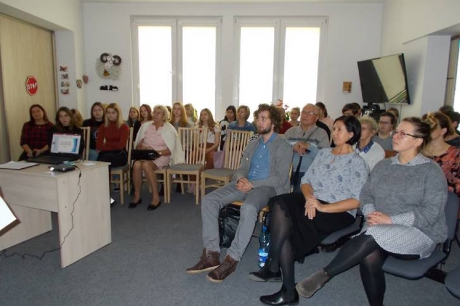 Uczestnicy, kadra ŚDS oraz goście słuchający prelekcji