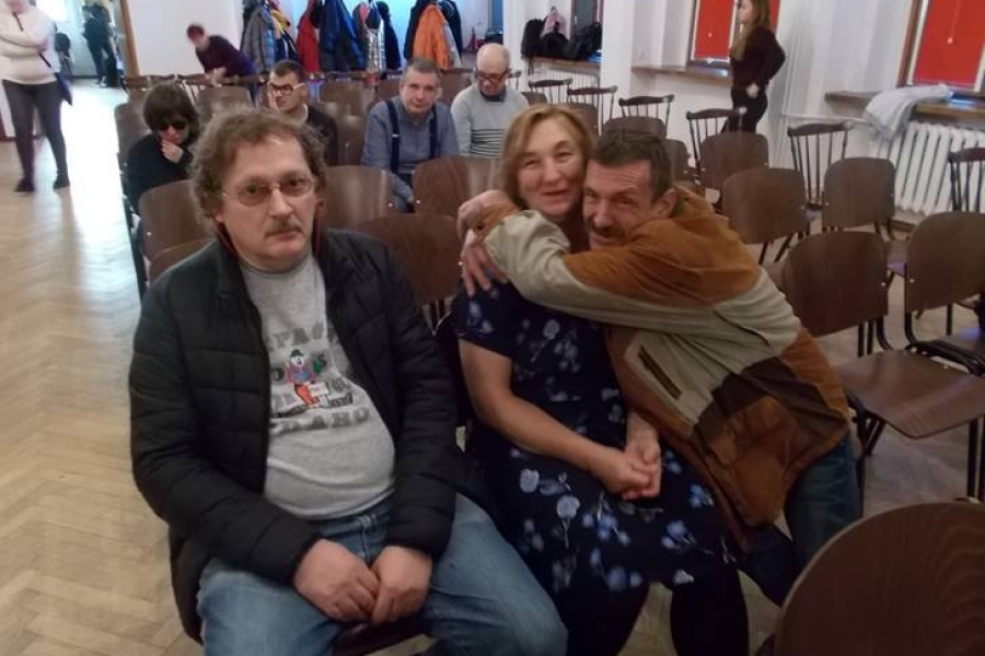 Uczestnicy siedzący na widowni